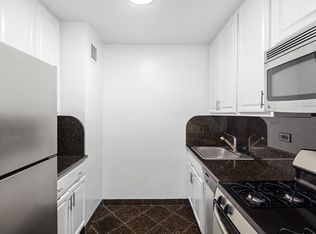 320 E 23rd St APT 3B, New York, NY 10010