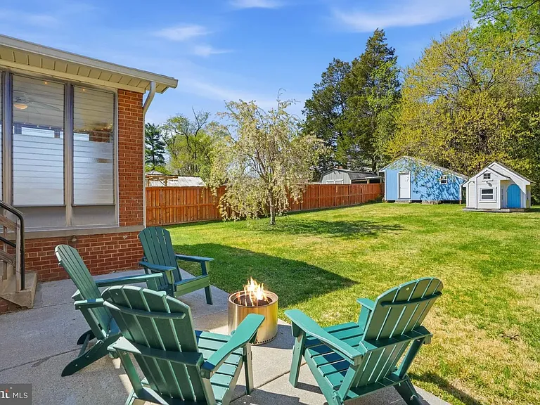 810 Venice Dr — Photo 20