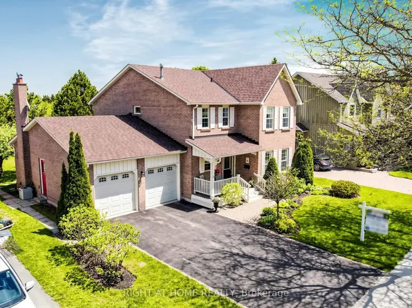 75 Quaker Village Dr, Uxbridge, ON L9P 1A3