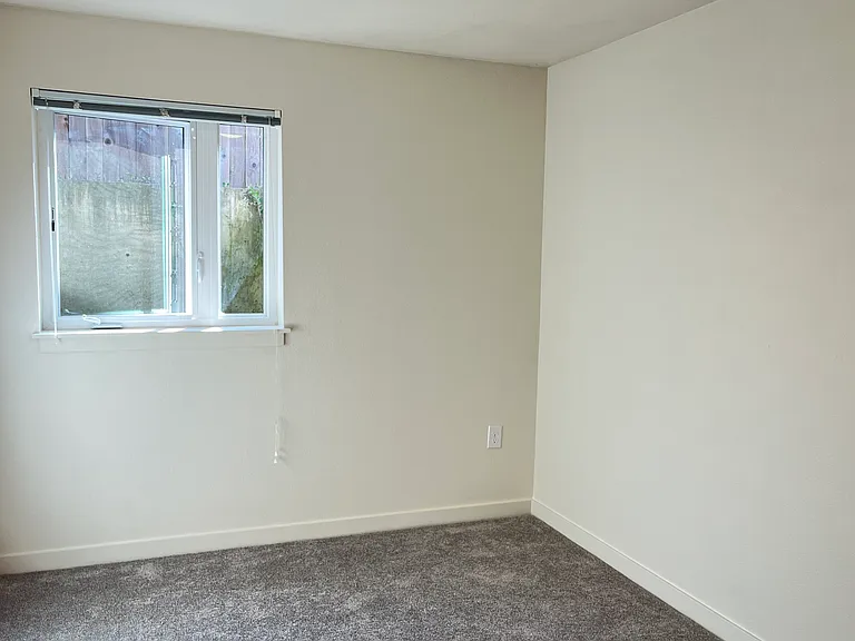 1714 NE 45th Ave #2 — Photo 8
