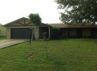 1952 SE Fallon Dr, Port Saint Lucie, FL 34983