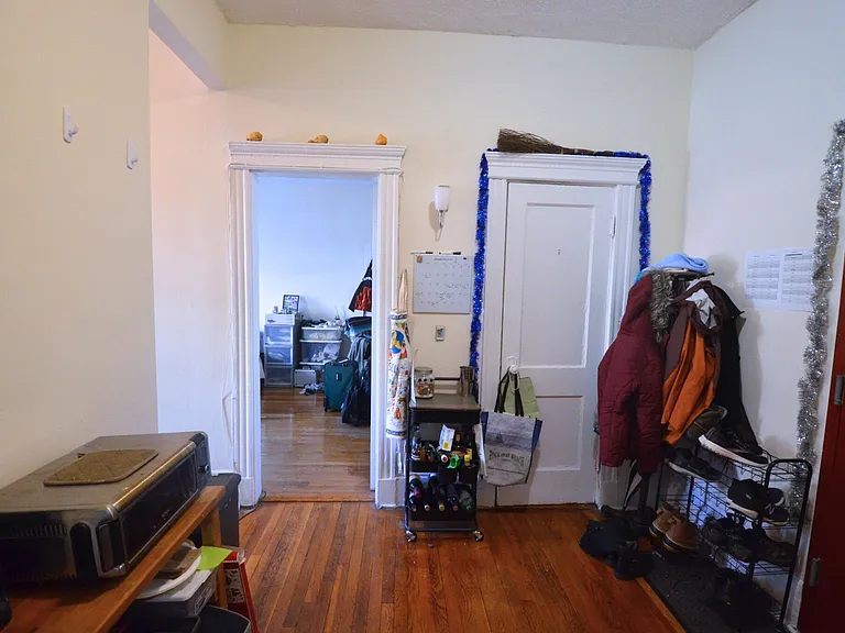 24 Peterborough St #2 — Photo 12