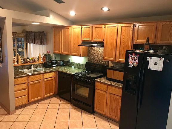 5th image of 733 Park Meadow Dr
