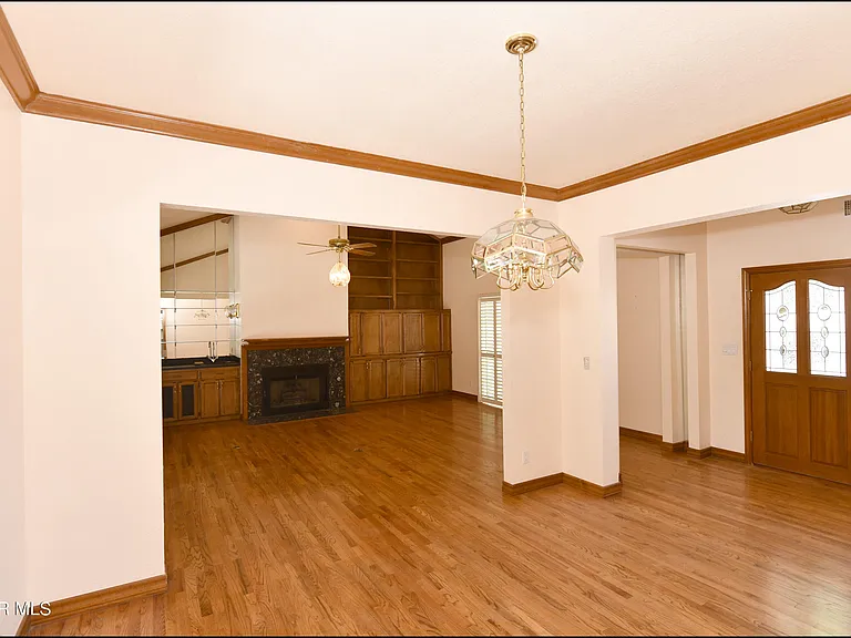 1004 Los Jardines Cir — Photo 10