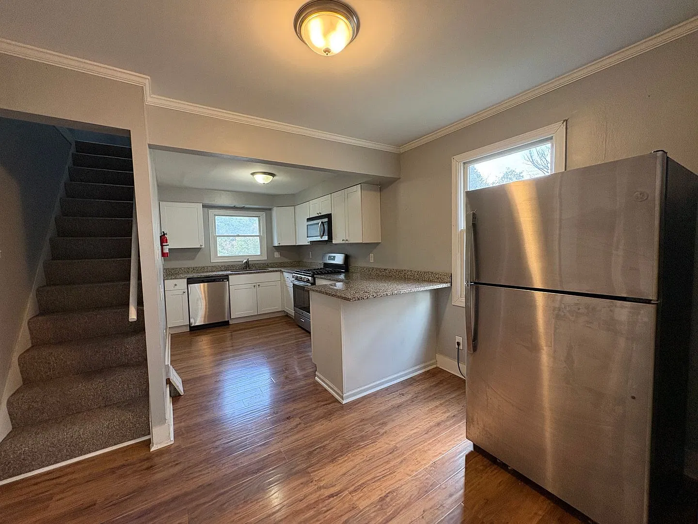 Cozy 2 Bedroom Single Family Home with central AC in Avalon! — Photo 4