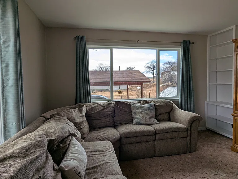 143 N 200 E — Photo 3