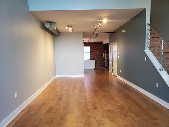 4th image of 710 N Santiago St