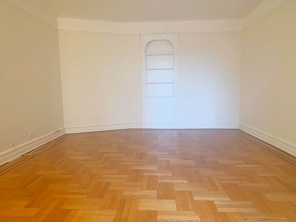 2nd image of 8301 4th Ave #6