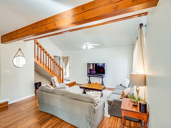 5th image of 821 Tiffany Ct