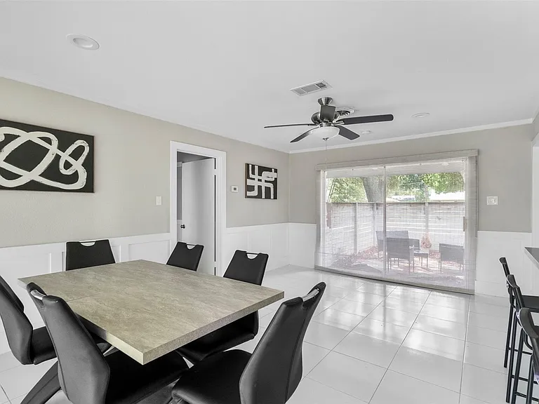 5422 Lincrest Ln — Photo 17