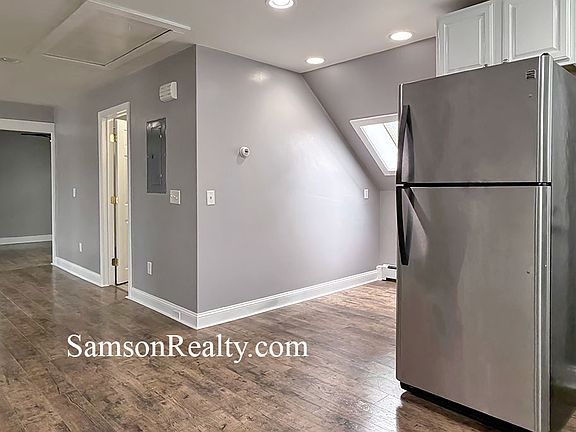 5th image of 129 Abbott St #3