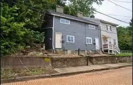 2 bed, 750 sqft, $1,075 — Photo 2