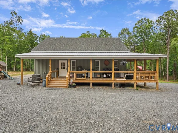 1426 Firehouse Rd, Buckingham, VA 23921