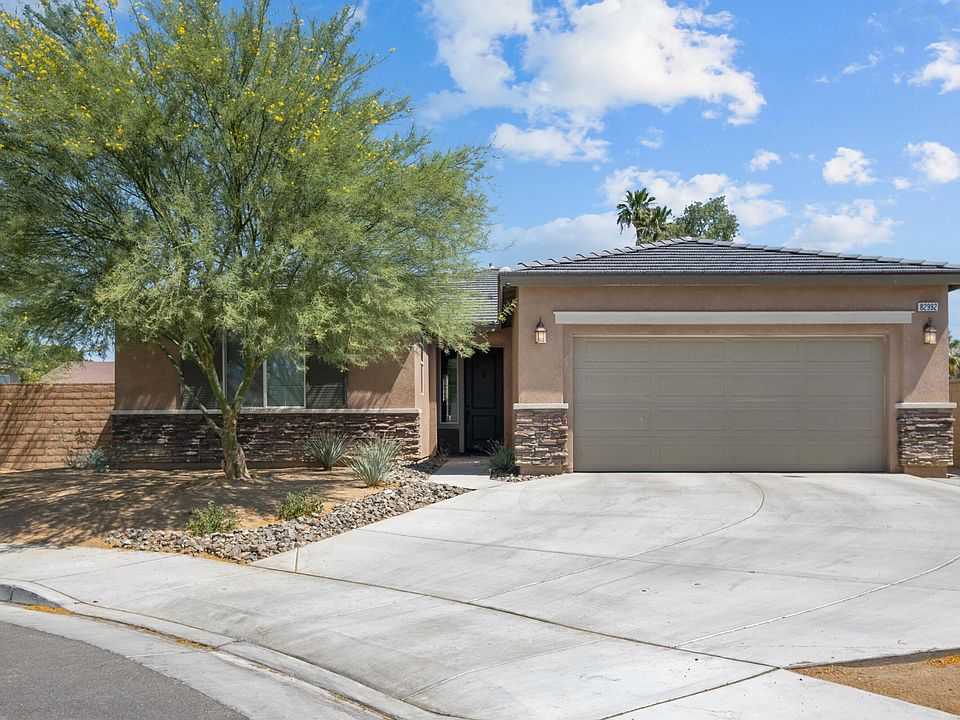 2nd image of 82992 Longfellow Ct
