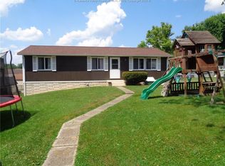 21 Ceramic Dr, Saint Albans, WV 25177