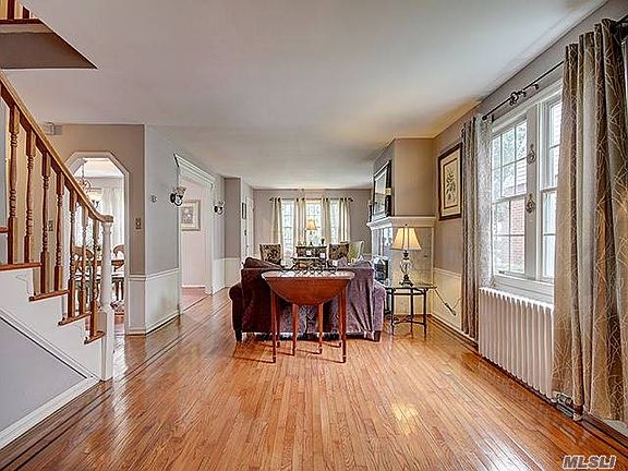 4th image of 86 Jefferson St