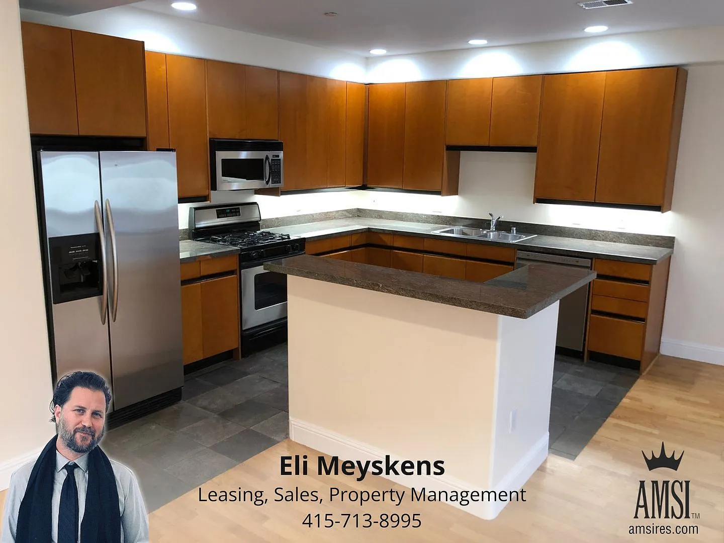 Open Tomorrow! Huge Bi-Level 3 Bedroom 2.5 Bath Loft Style Apartment W/Huge Sunny Yard, Gas Firep... — Photo 1