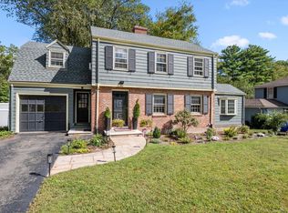 62 Blue Ridge Ln, West Hartford, CT 06117