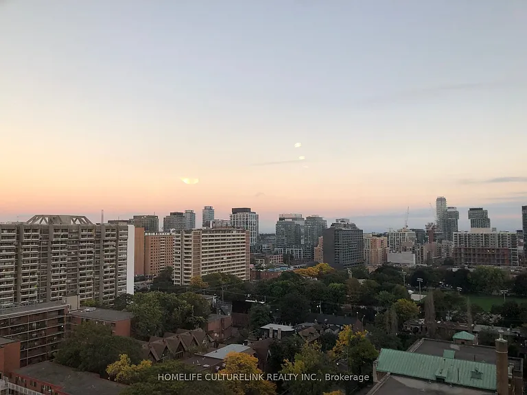 219 Dundas St E #1802 — Photo 7