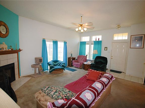 4th image of 1910 Lee Dr