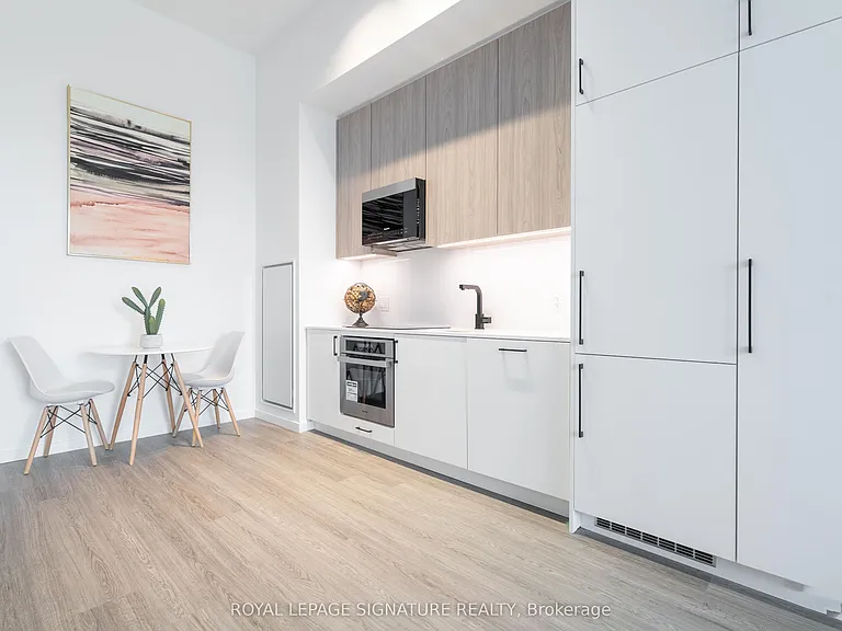 148 Wesley St — Photo 10