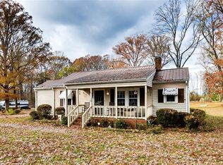 992 Brooklyn Avenue Ext, Ramseur, NC 27316