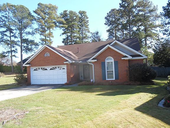 2nd image of 2635 Chaucer Dr