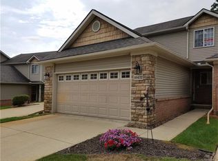 10432 Fawn Ridge Trl, Hartland, MI 48353
