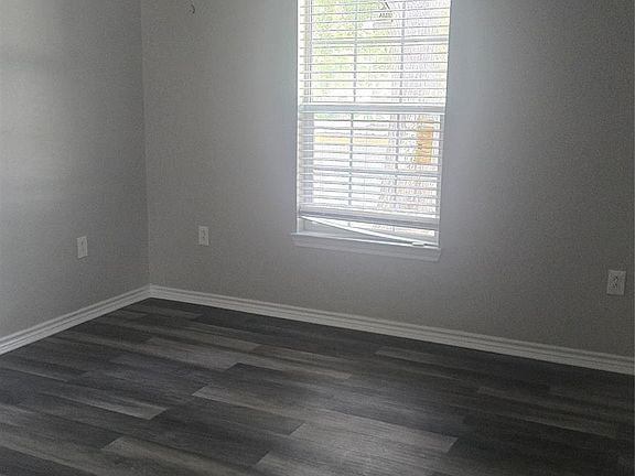 4th image of 3810 Chanterway St