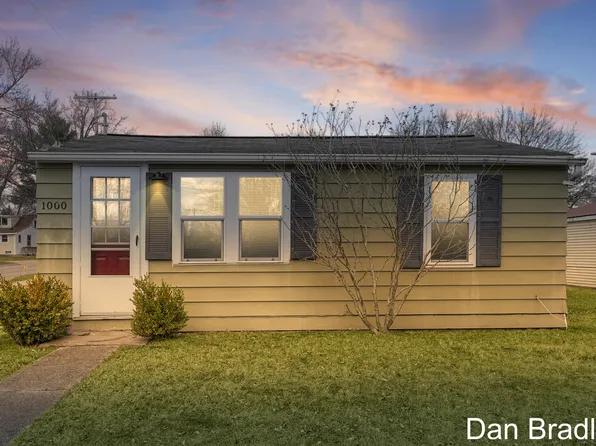 1000 E Summit St, Greenville, MI 48838
