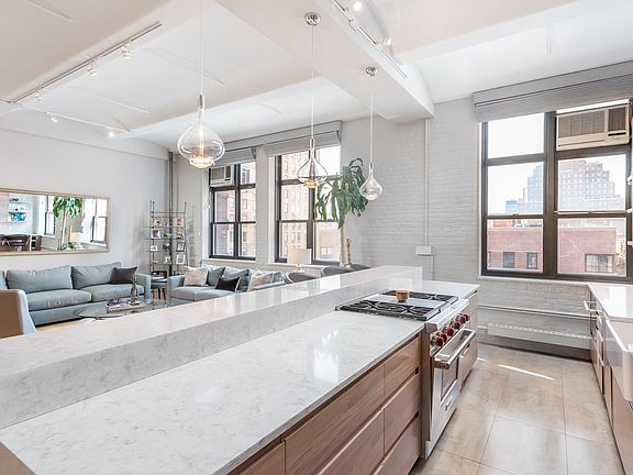 5th image of 161 W 15th St APT 5H