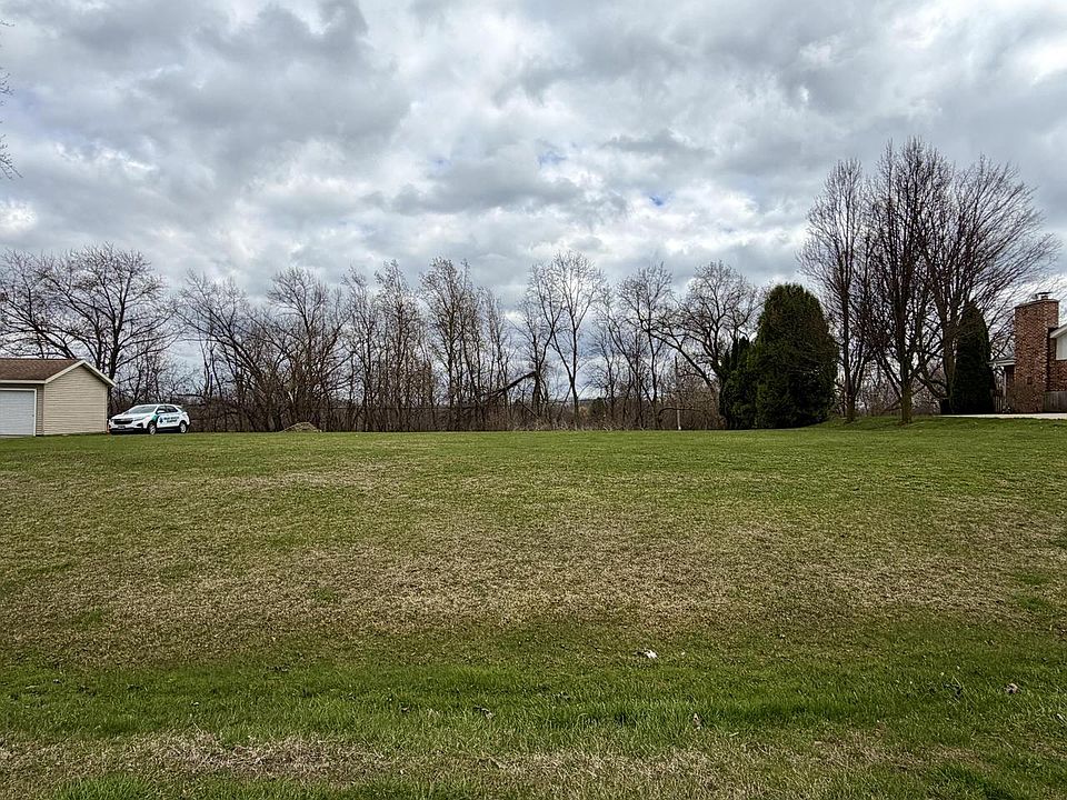 1st image of 18515 W HILLCREST DRIVE