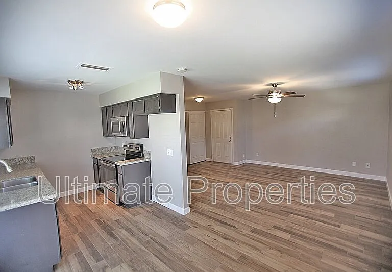 5520 W Alice Ave — Photo 6