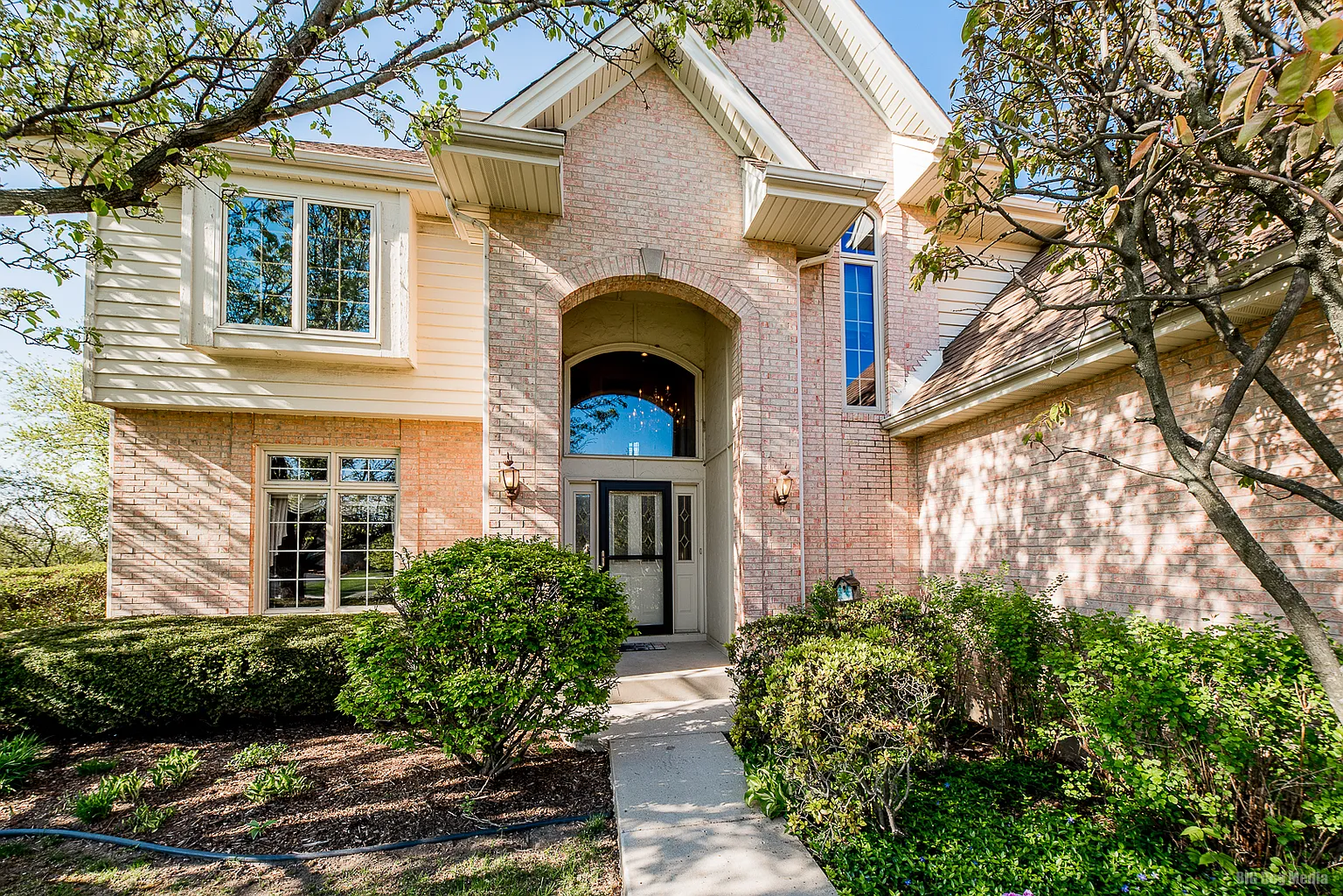 10710 Landings Dr photo 1