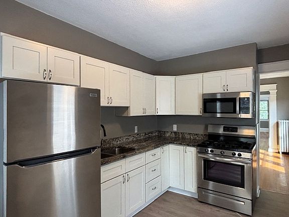 3rd image of 1039-1041 N Arkwright St