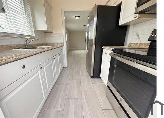 2nd image of 3021 NE 7th Ave APT A