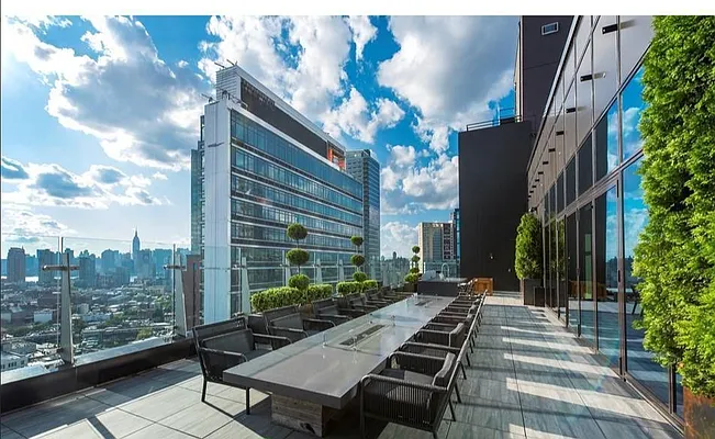 Rented by Oxford Property Group | media 85