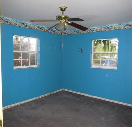3rd image of 955 36th Ave