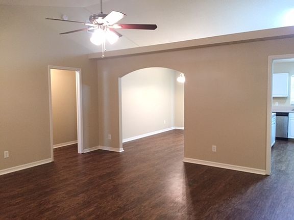 3rd image of 7902 49th Ave E