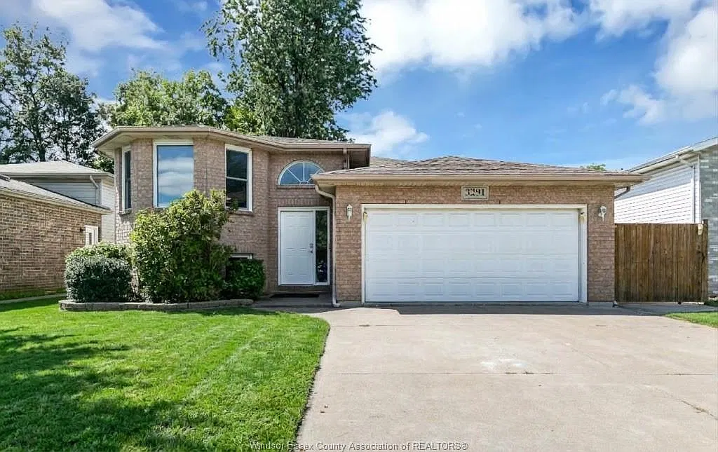 5 bed, $3,000 — Photo 1