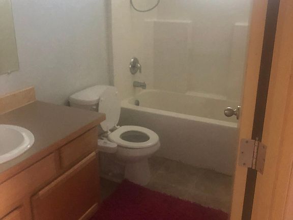 2nd image of 105 Stanley Ct
