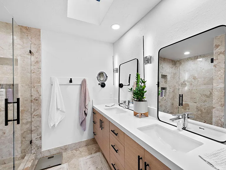 1274 La Mirada St — Photo 16
