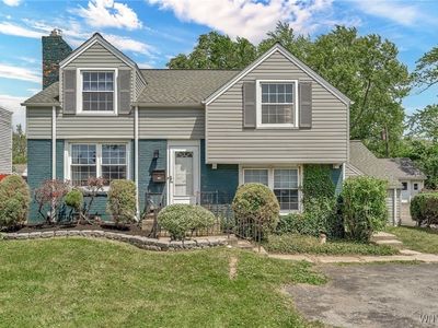 225 Niagara Falls Blvd, Amherst, NY, 14226