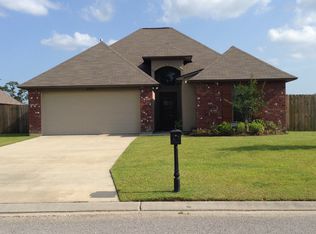 41527 Hearthstone Ave, Prairieville, LA 70769
