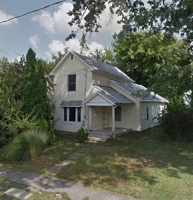 546 Toledo Ave photo 1