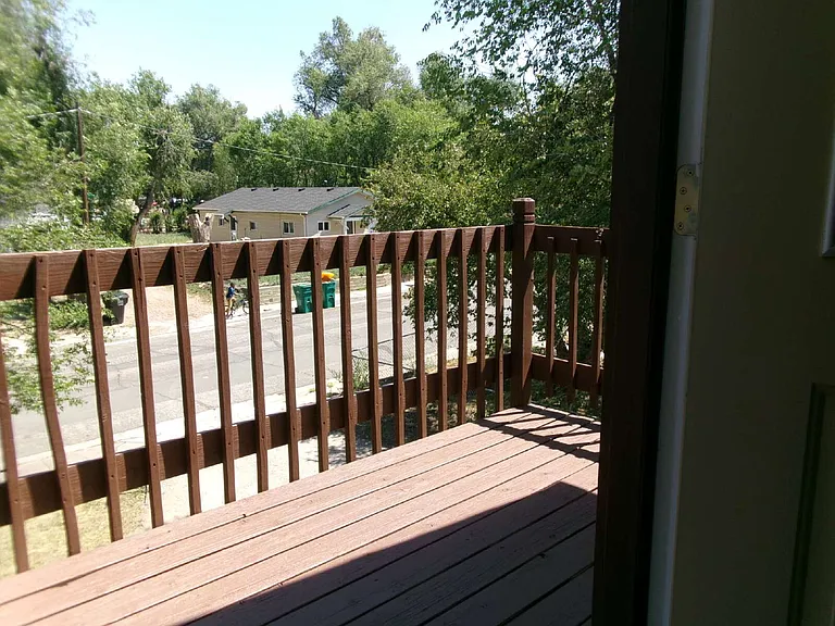 2429 E Monument St — Photo 33