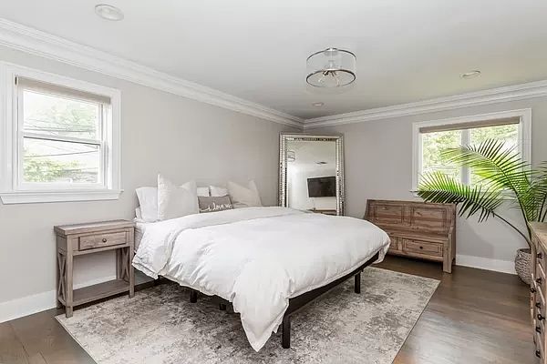 1st image of 2611 Bell Blvd