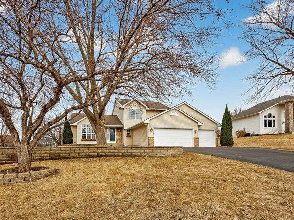 392 Pendryn Hill Curv, Woodbury, MN 55125