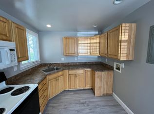 73 Walnut St, Nashua, NH 03060