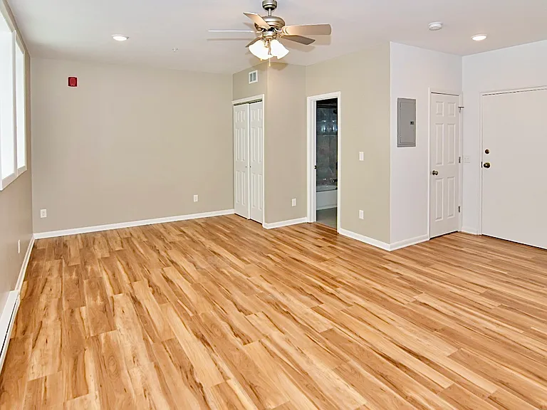 Stevens Square Apartments — Photo 36